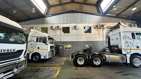 1 Dekema Rd, Junction Hill, Germiston, 1401 2175m² For Sale Warehouse (12)